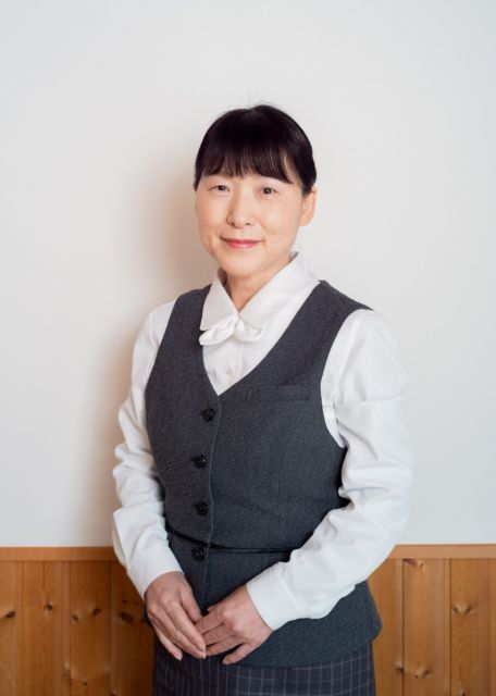 岡崎　晴子
